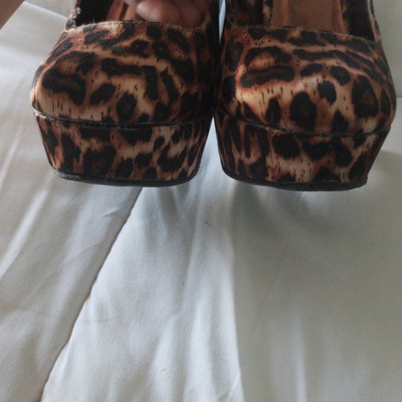 5/$28 Charlotte Russe leopard platform heels - Picture 5 of 6